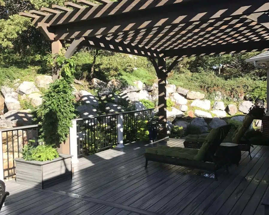 How Building a Deck Increases Home Value in Utah